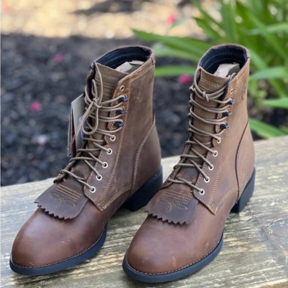Ariat Heritage lace up roper western boot